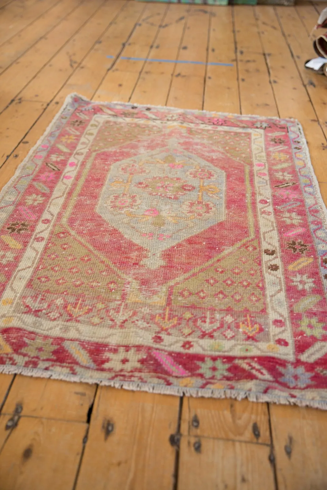 2.5x4 Vintage Distressed Oushak Rug
