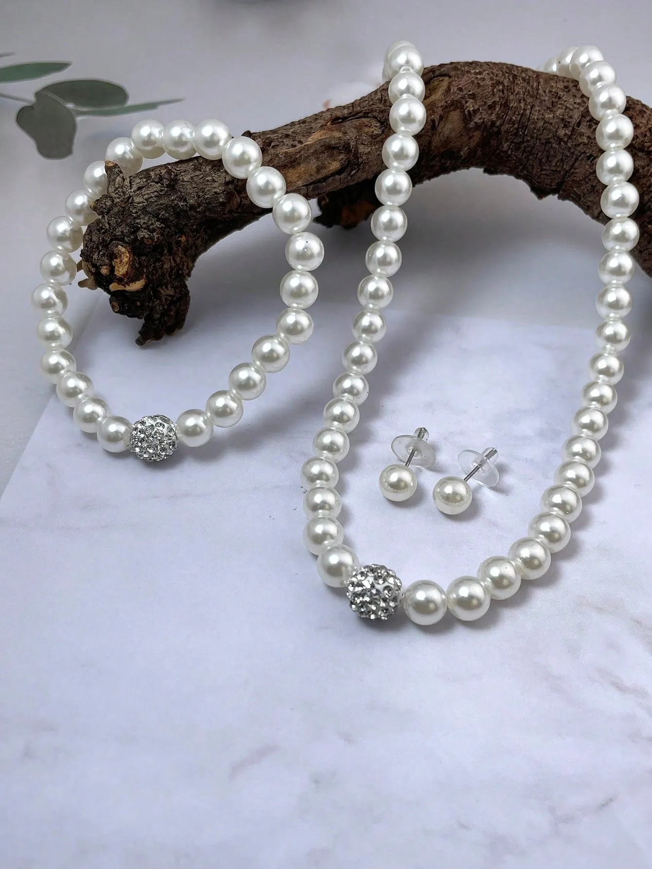Elegant 4-Piece Pearl Jewelry Set: Necklace, Earrings, and Bracelet