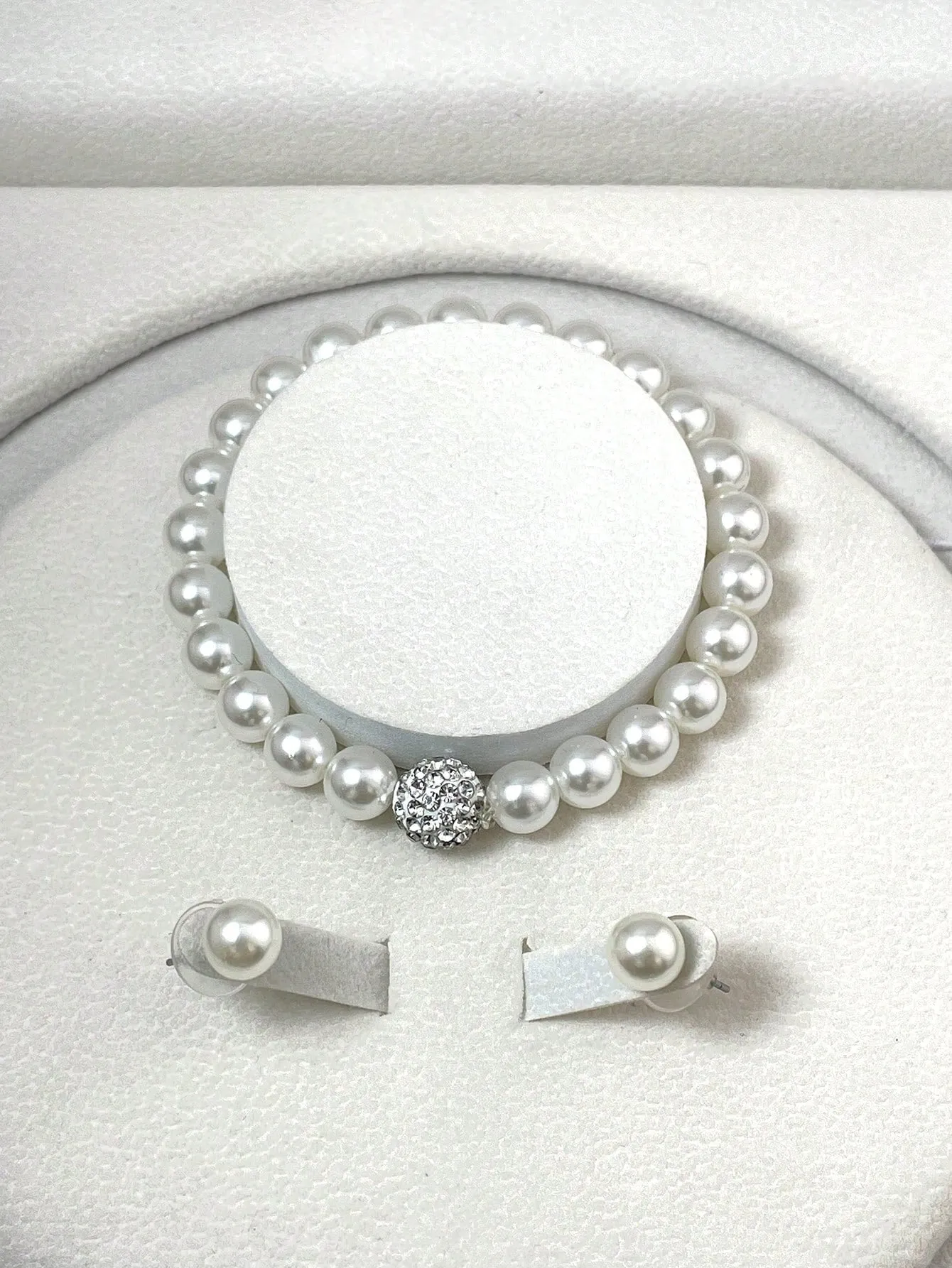 Elegant 4-Piece Pearl Jewelry Set: Necklace, Earrings, and Bracelet