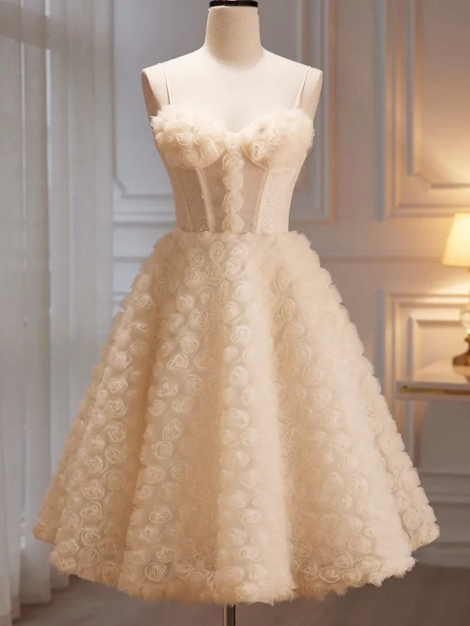 Elegant Champagne Spaghetti Straps Tulle Homecoming Dresses