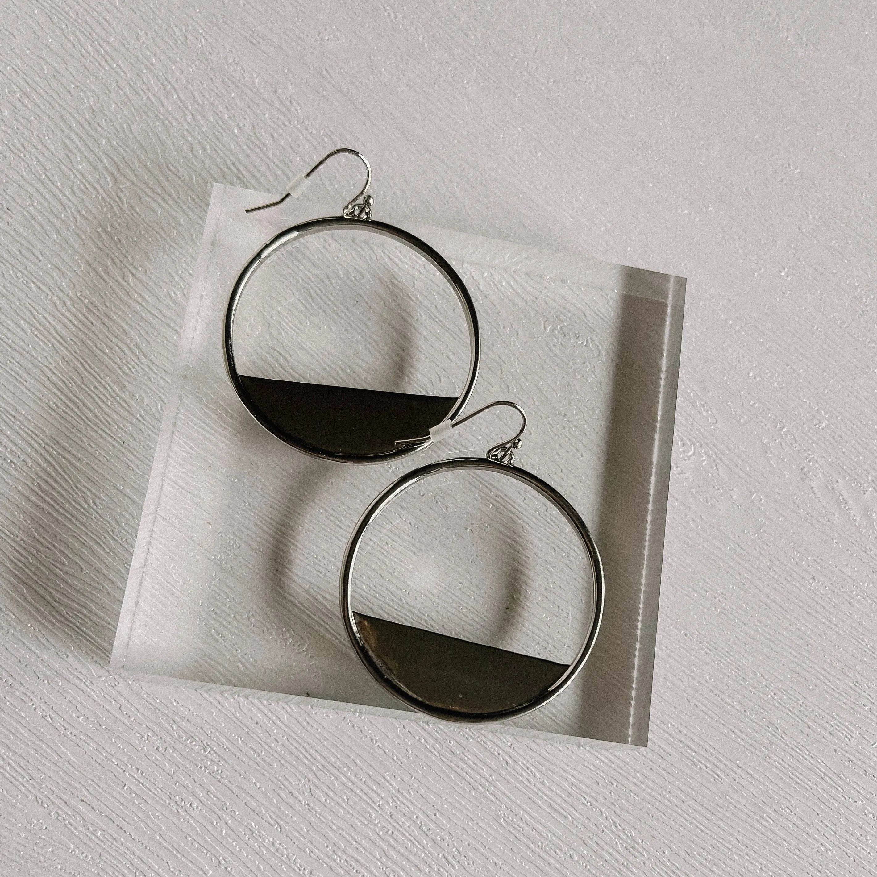 Hoop Earrings (2 Colors)