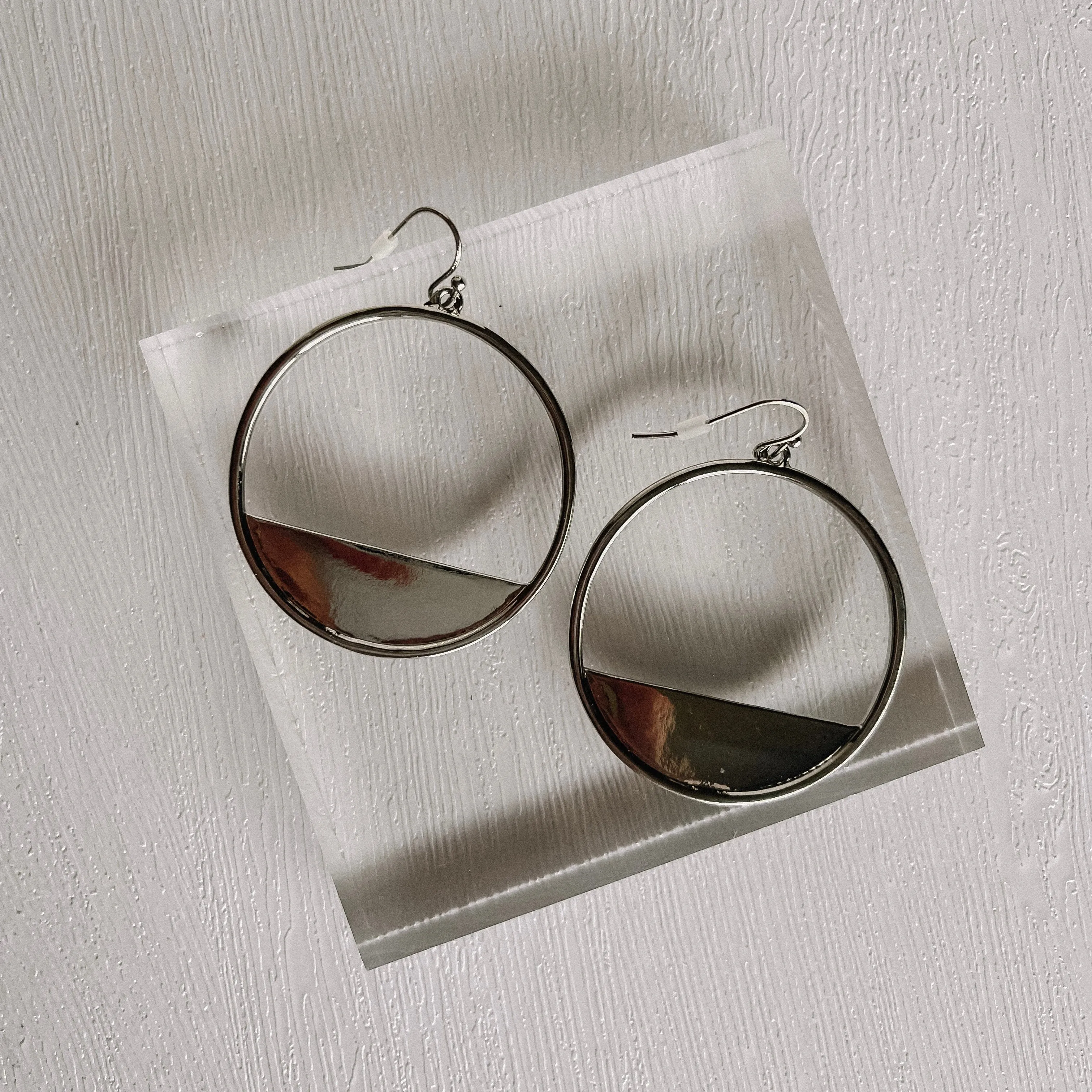 Hoop Earrings (2 Colors)