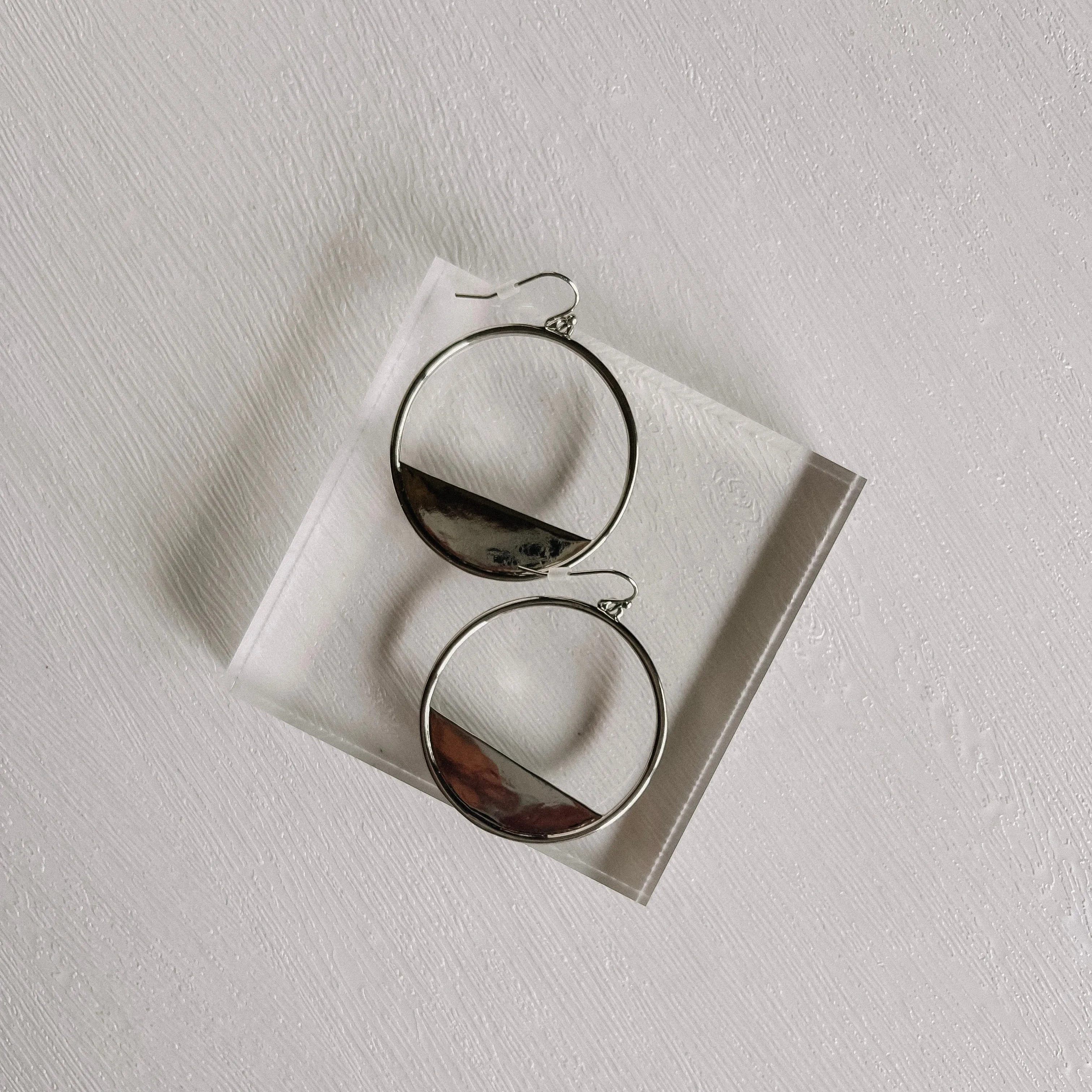 Hoop Earrings (2 Colors)