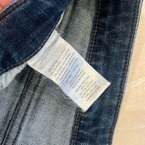 Joe’s Stretchy Boot Cut Jeans Size 31