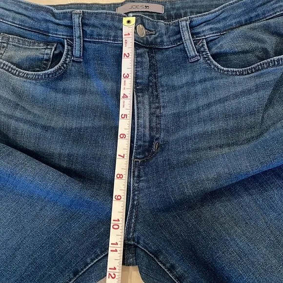 Joe’s Stretchy Boot Cut Jeans Size 31