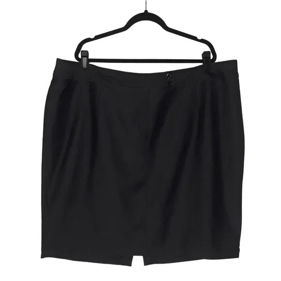 LANE BRYANT Black/Dark Blue Stretchy Skirt Size 26 NEW