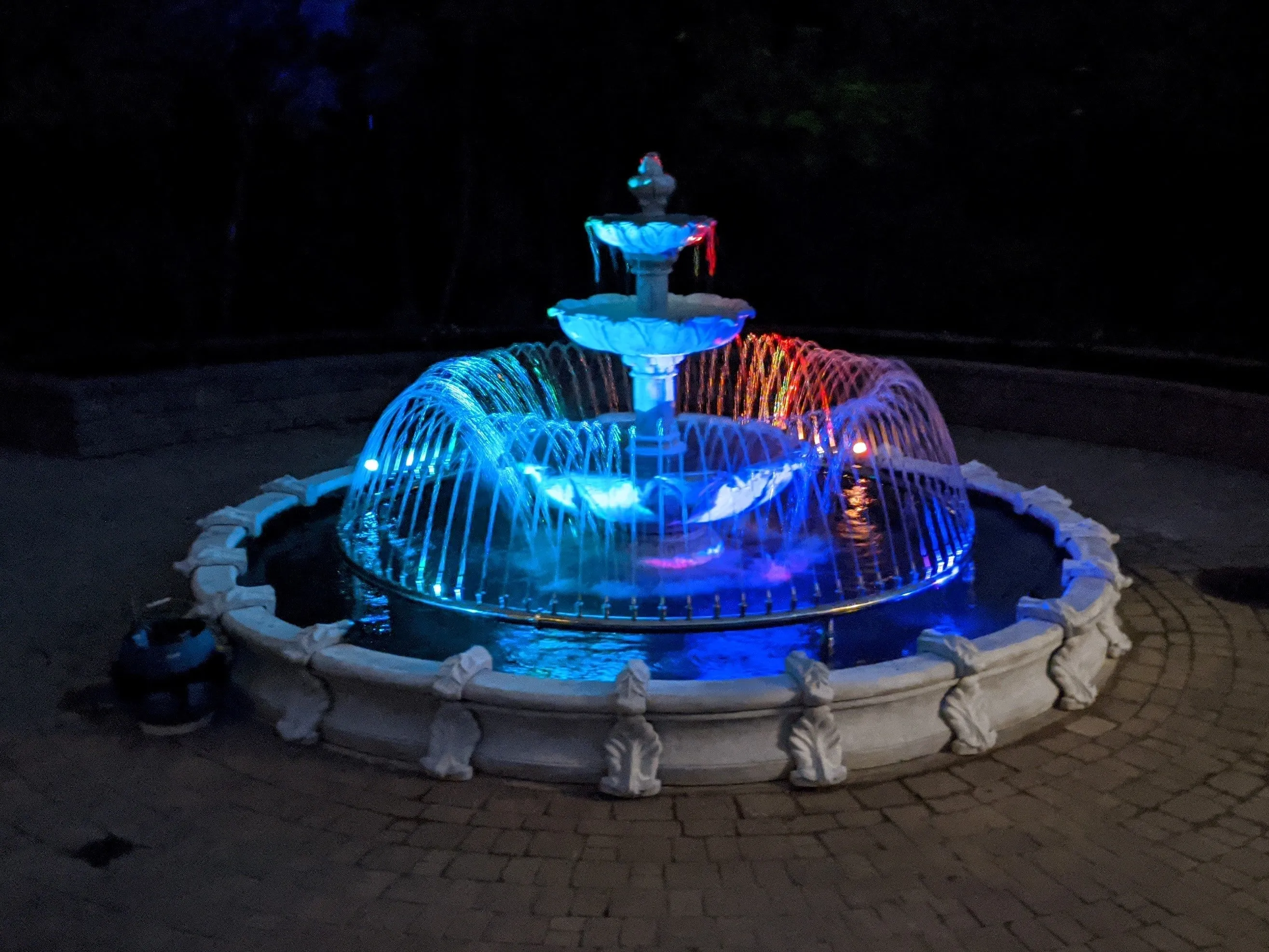 Large Tall 3 Tier Leaf Fountain with Large Basin