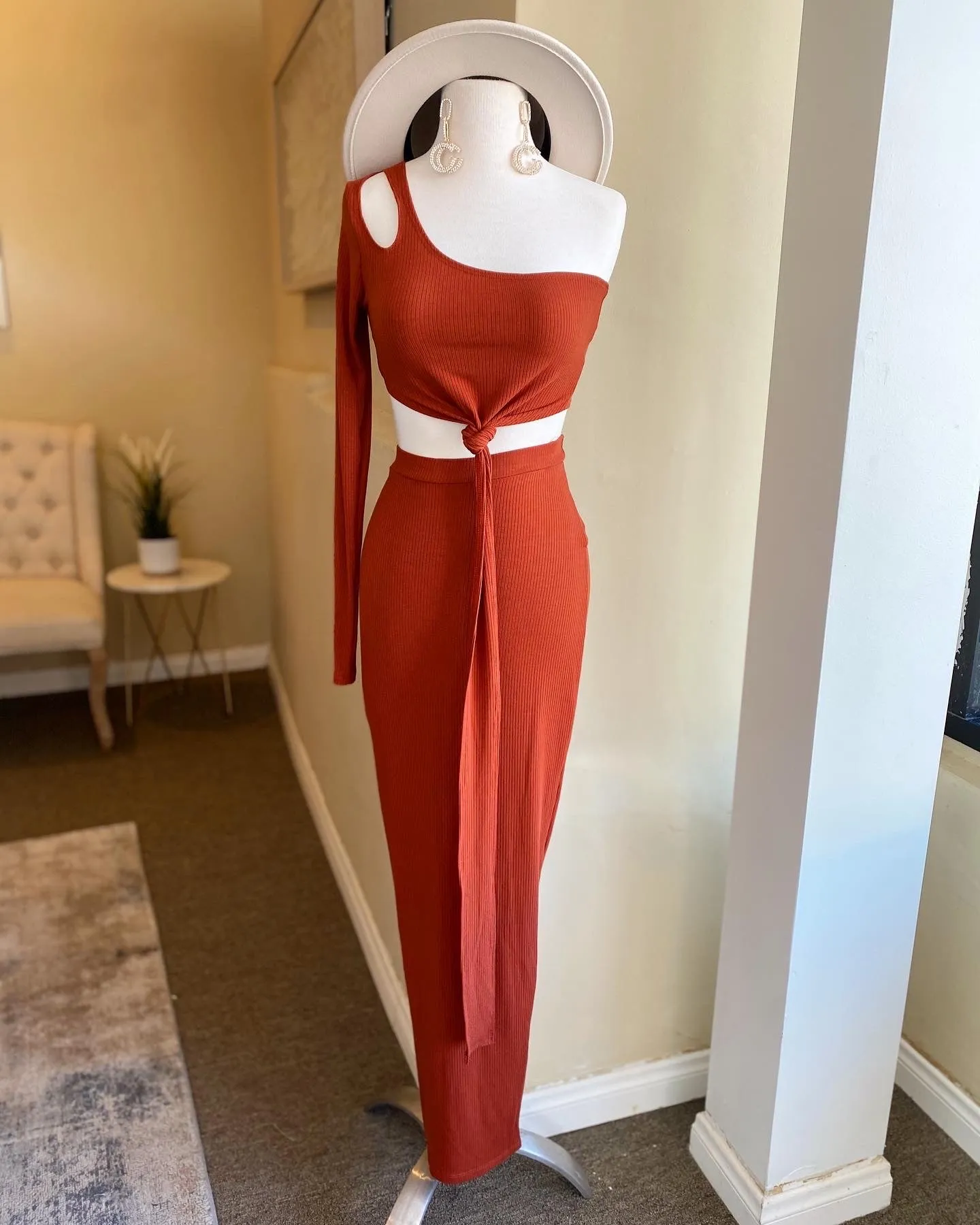 One Shoulder & Sleeve Crop Skirt Set