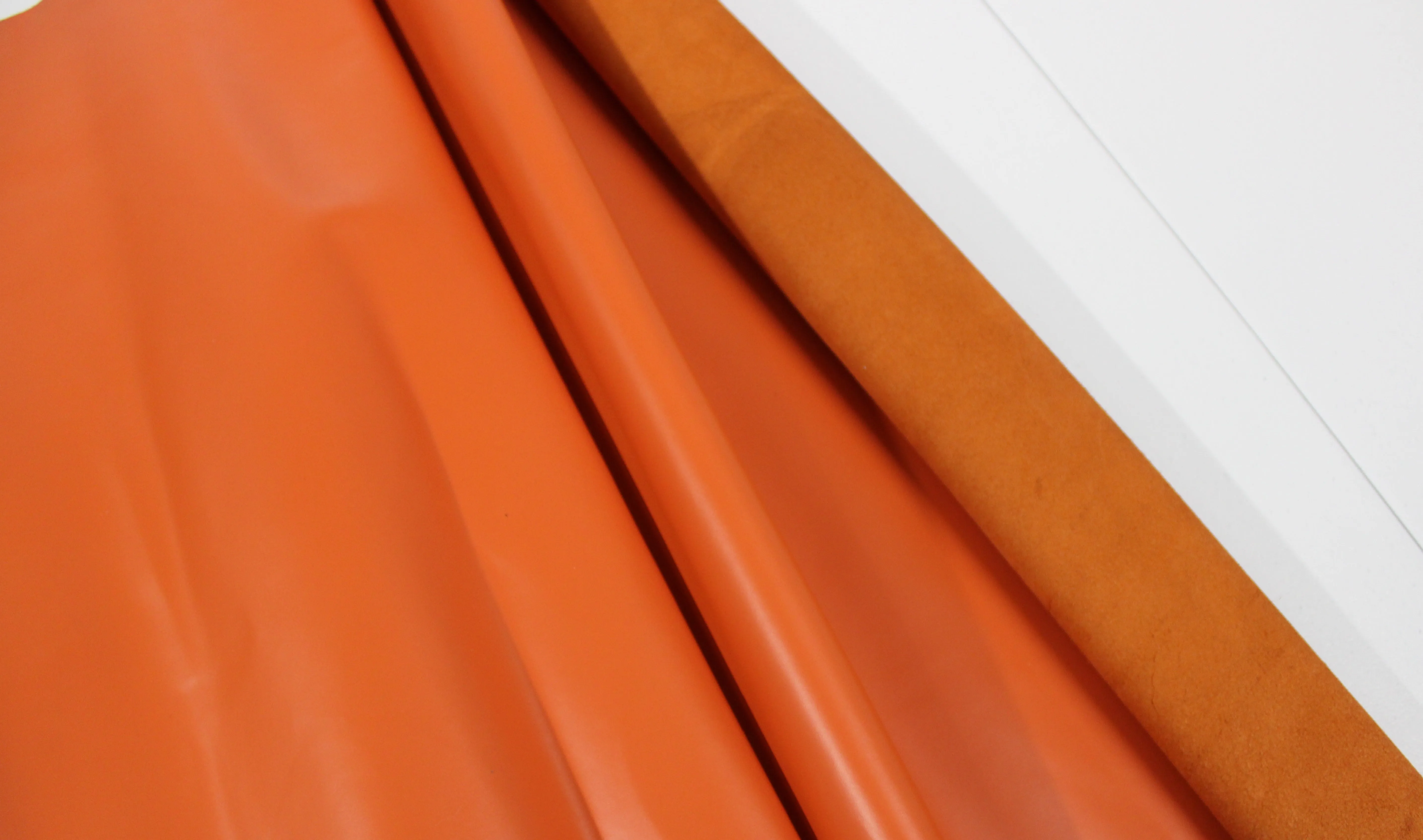 ORANGE LEATHER Genuine Cowhide Leather Slightly Firm / 3 oz - 3.5 oz (1.2 to 1.4mm)