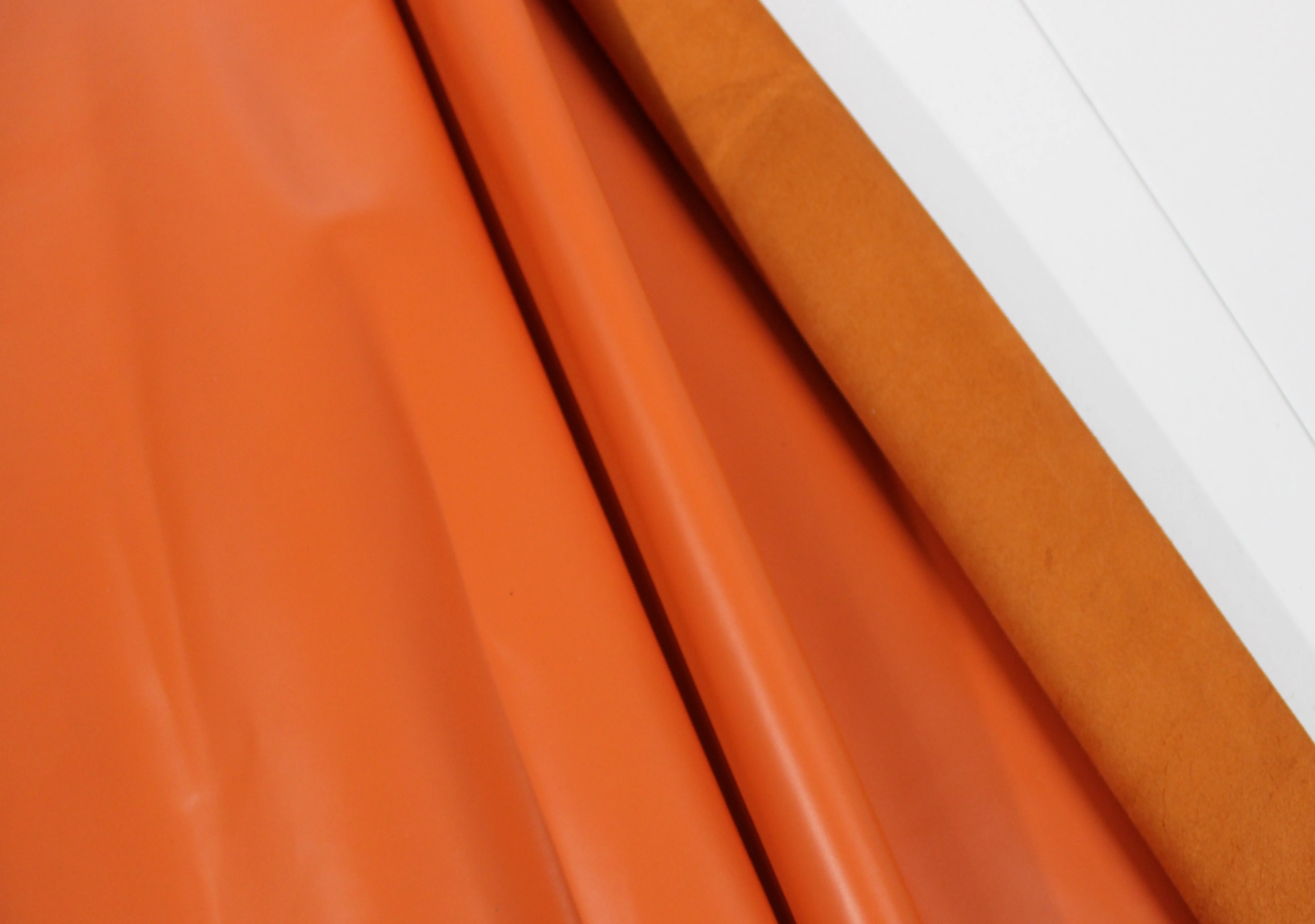 ORANGE LEATHER Genuine Cowhide Leather Slightly Firm / 3 oz - 3.5 oz (1.2 to 1.4mm)