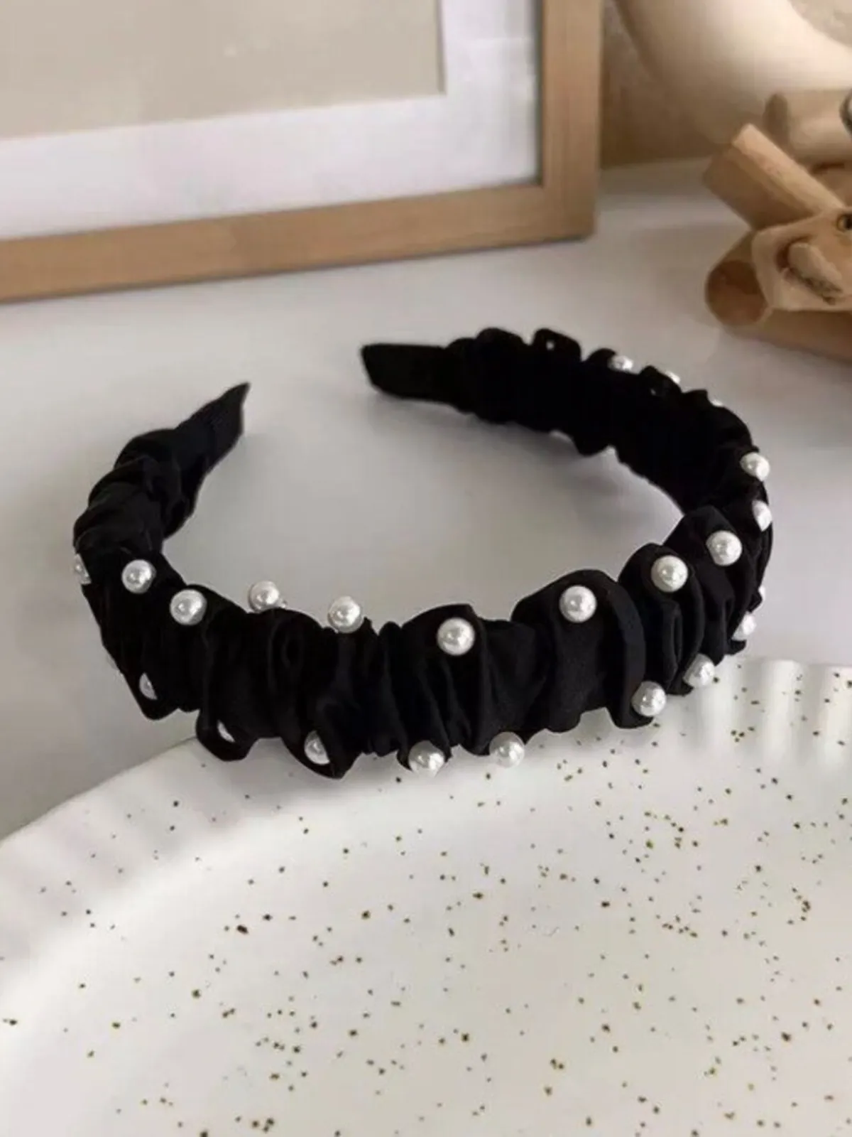 Prim and Proper Elegant Black Headband
