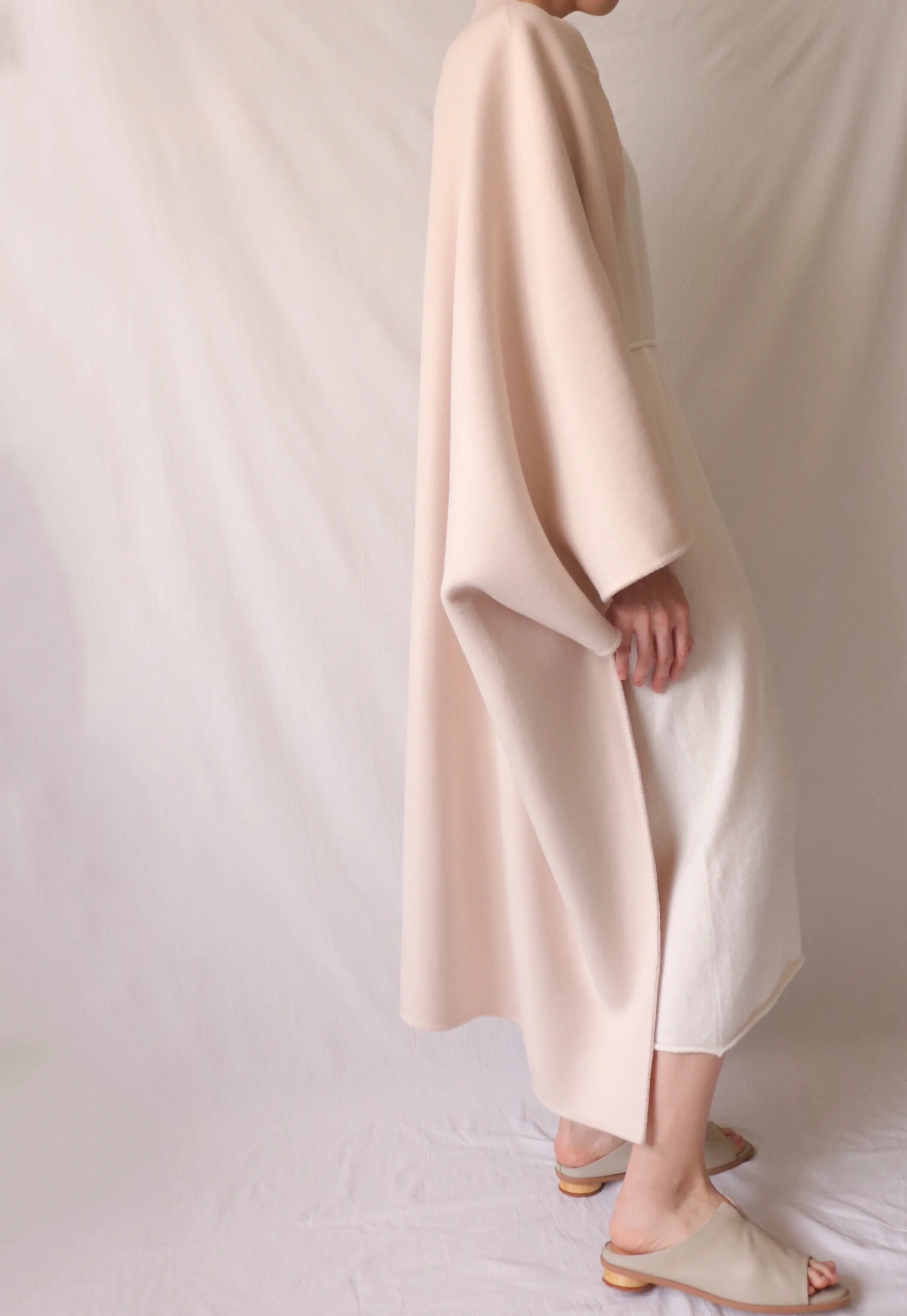 Privé poncho (cropped sleeves)