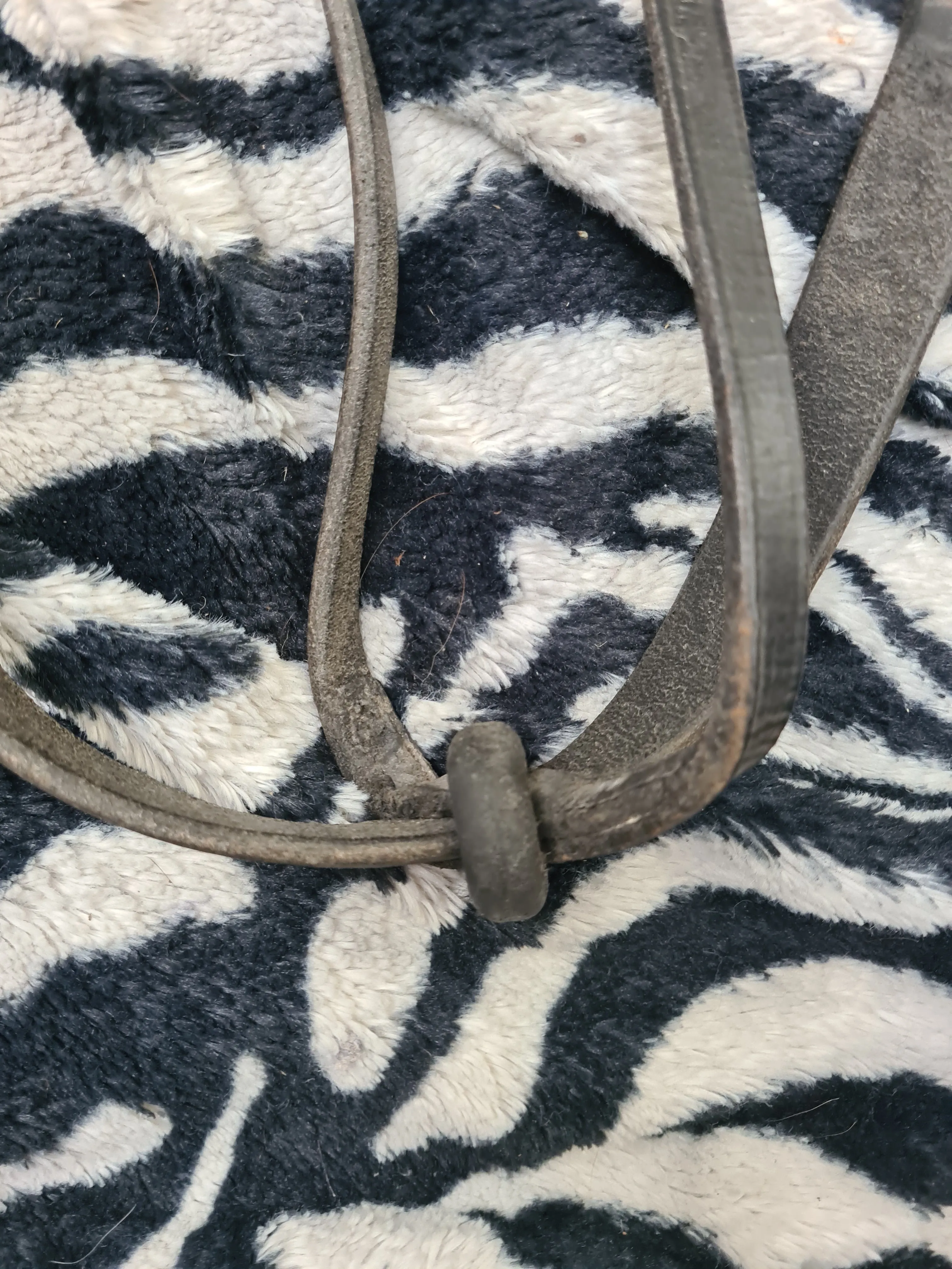 Used black leather full size running martingale FREE POSTAGE☆