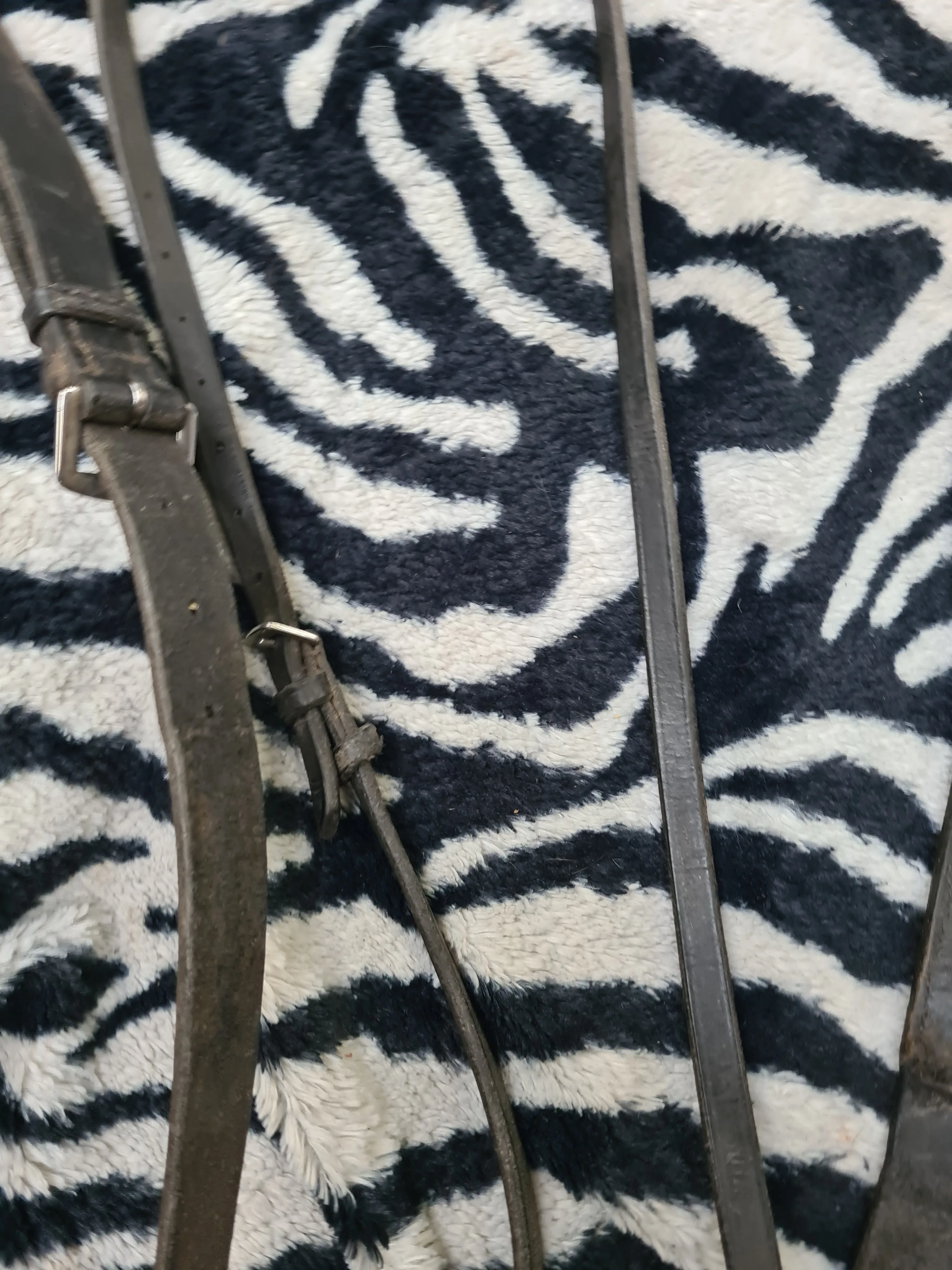 Used black leather full size running martingale FREE POSTAGE☆